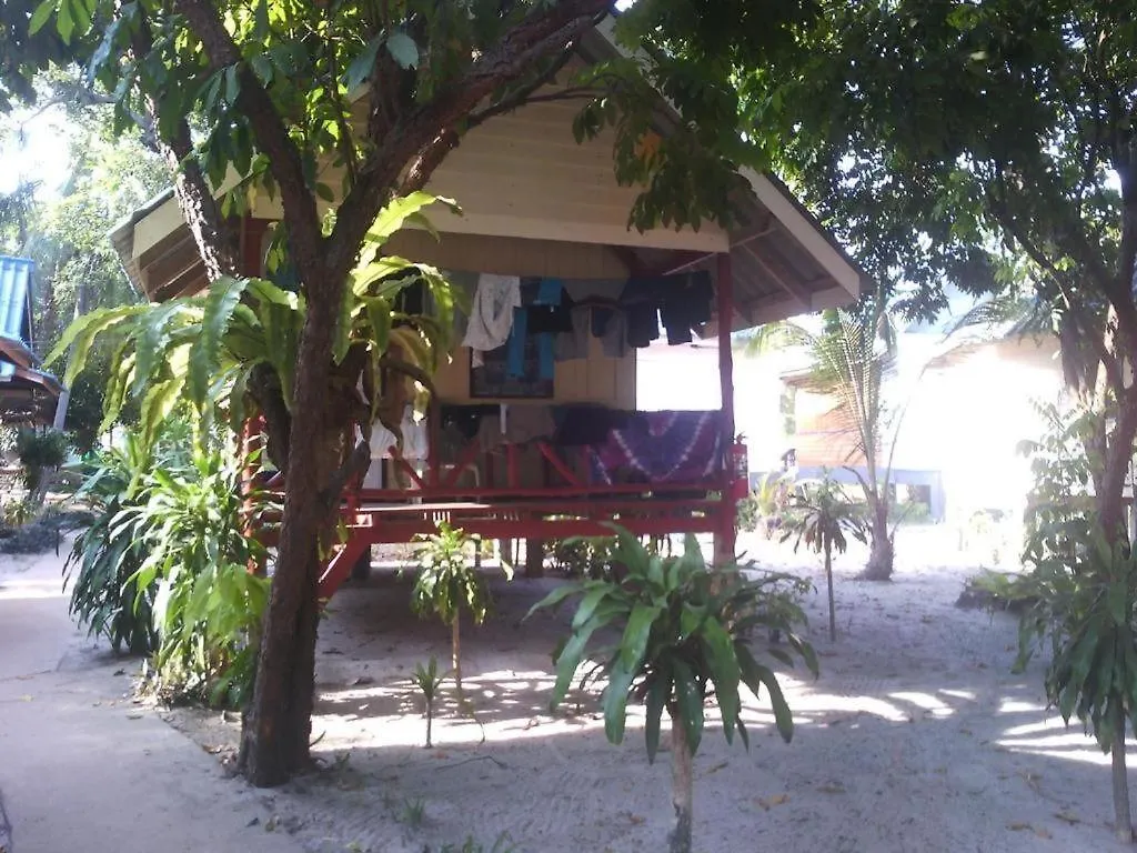 Lanta Long Beach Hostel Ko Lanta