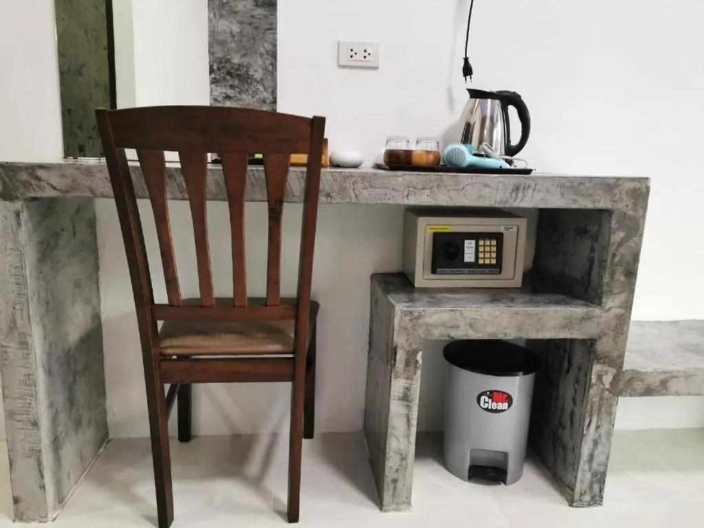 Lanta Long Beach Hostel Ko Lanta Thaïlande