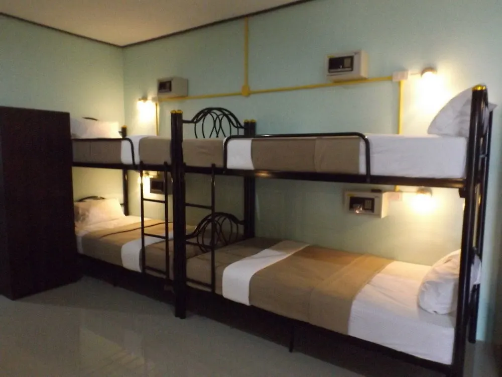 Lanta Long Beach Hostel Ko Lanta