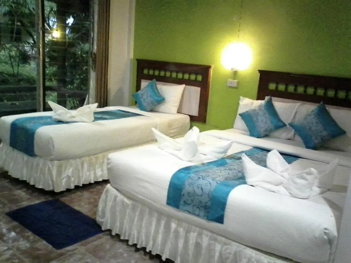 Lanta Long Beach Hostel Ko Lanta
