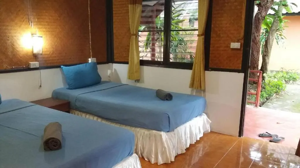 Lanta Long Beach Hostel Koh Lanta