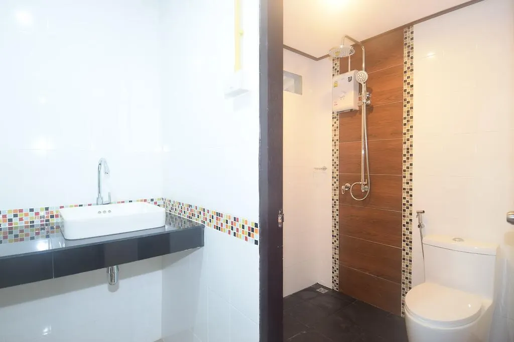 Lanta Long Beach Hostel Koh Lanta
