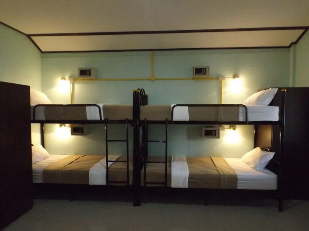 Lanta Long Beach Hostel Koh Lanta