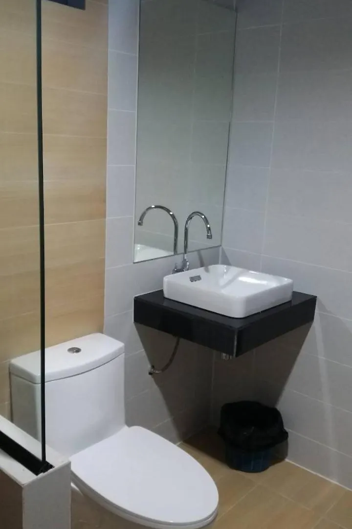 Lanta Long Beach Hostel Koh Lanta